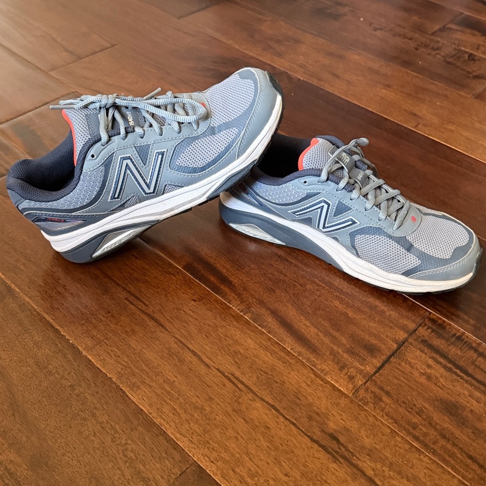 New Balance Women's W1540V3 Running Shoe, Gunmetal/Dragonfly, Size 8